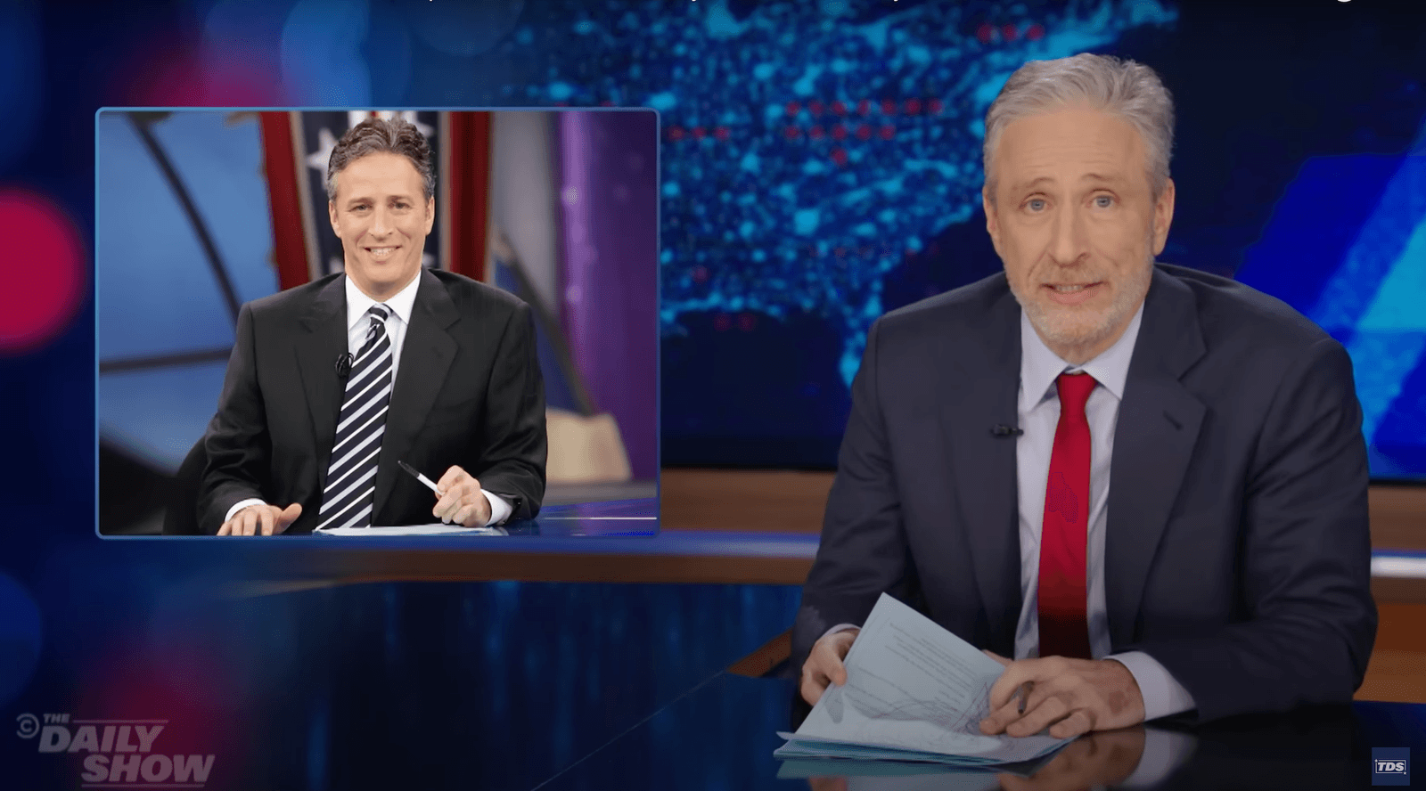 Jon Stewart terug achter de desk van The Daily Show
